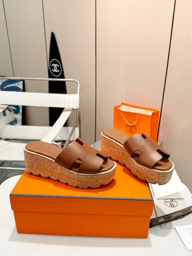 H**mes slippers